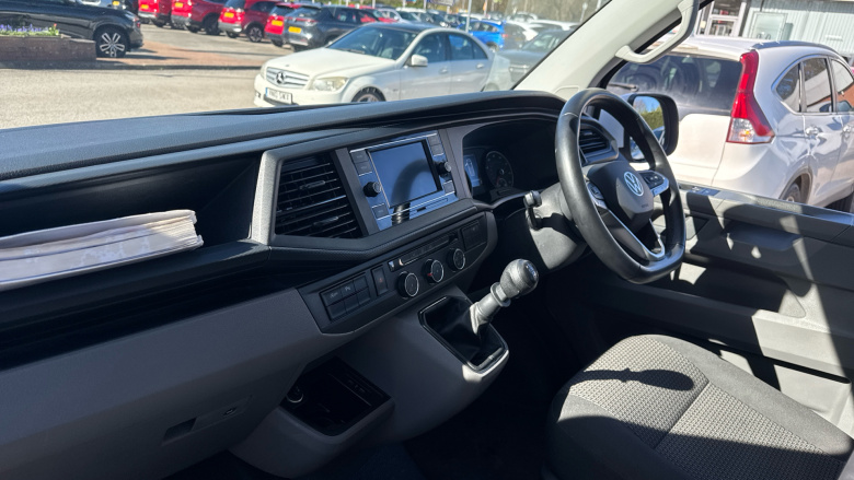 Volkswagen Transporter T32 Swb Diesel 2.0 TDI 110 Highline Kombi Van